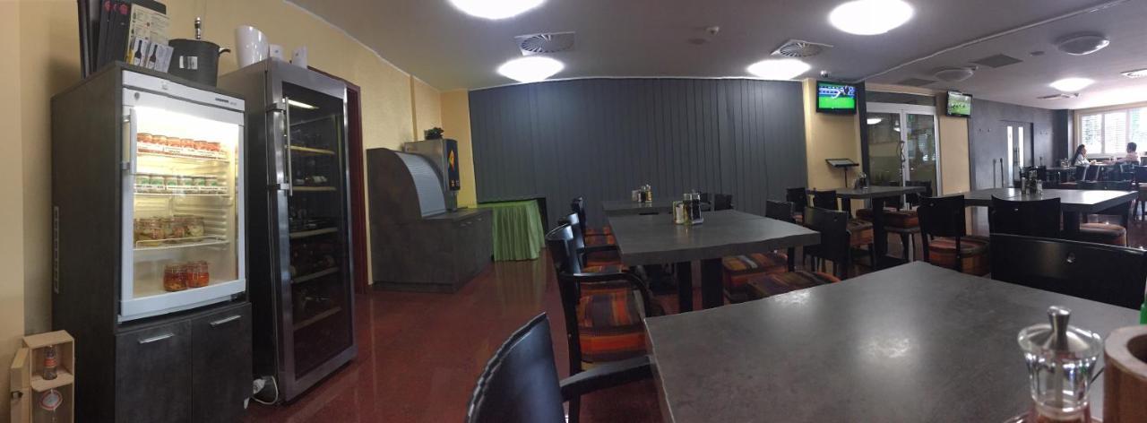 Hotel Arena Chomutov Eksteriør bilde