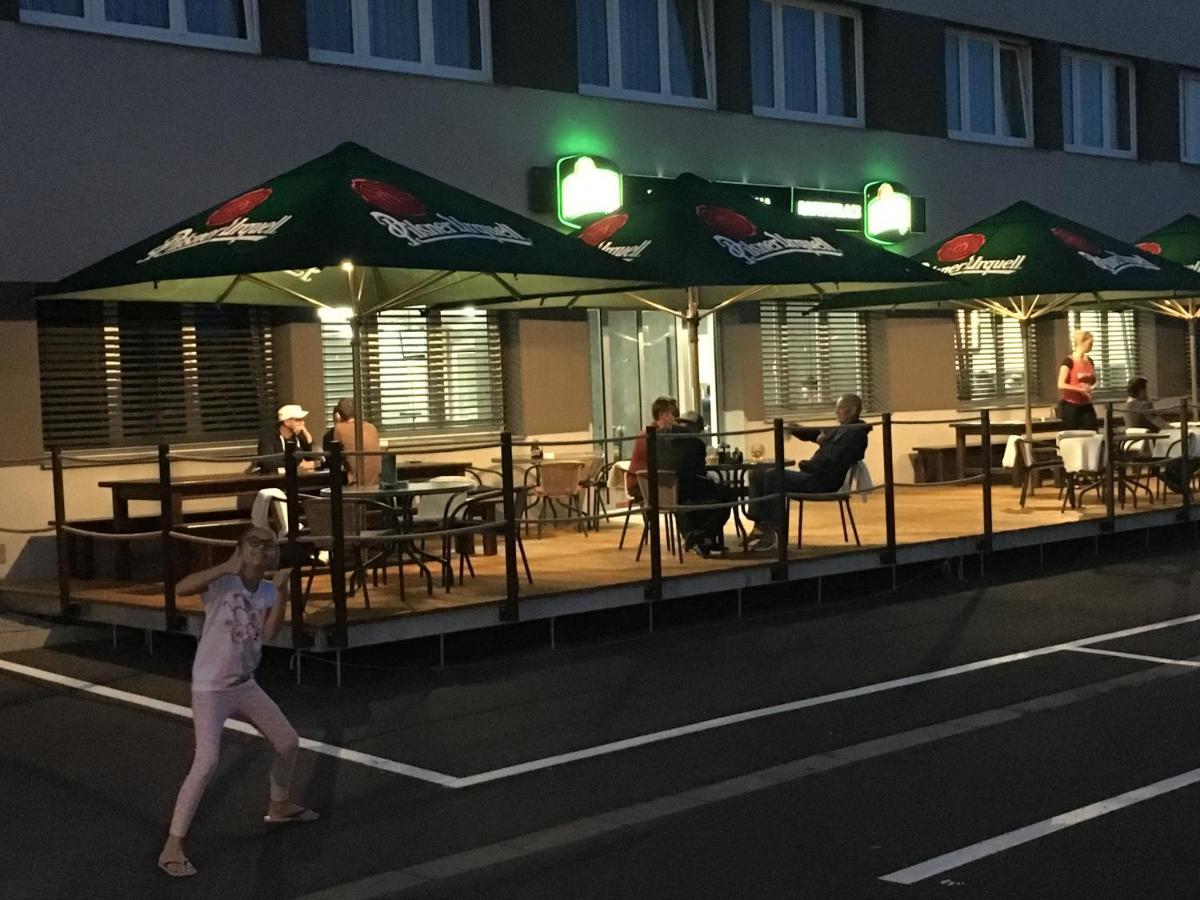 Hotel Arena Chomutov Eksteriør bilde