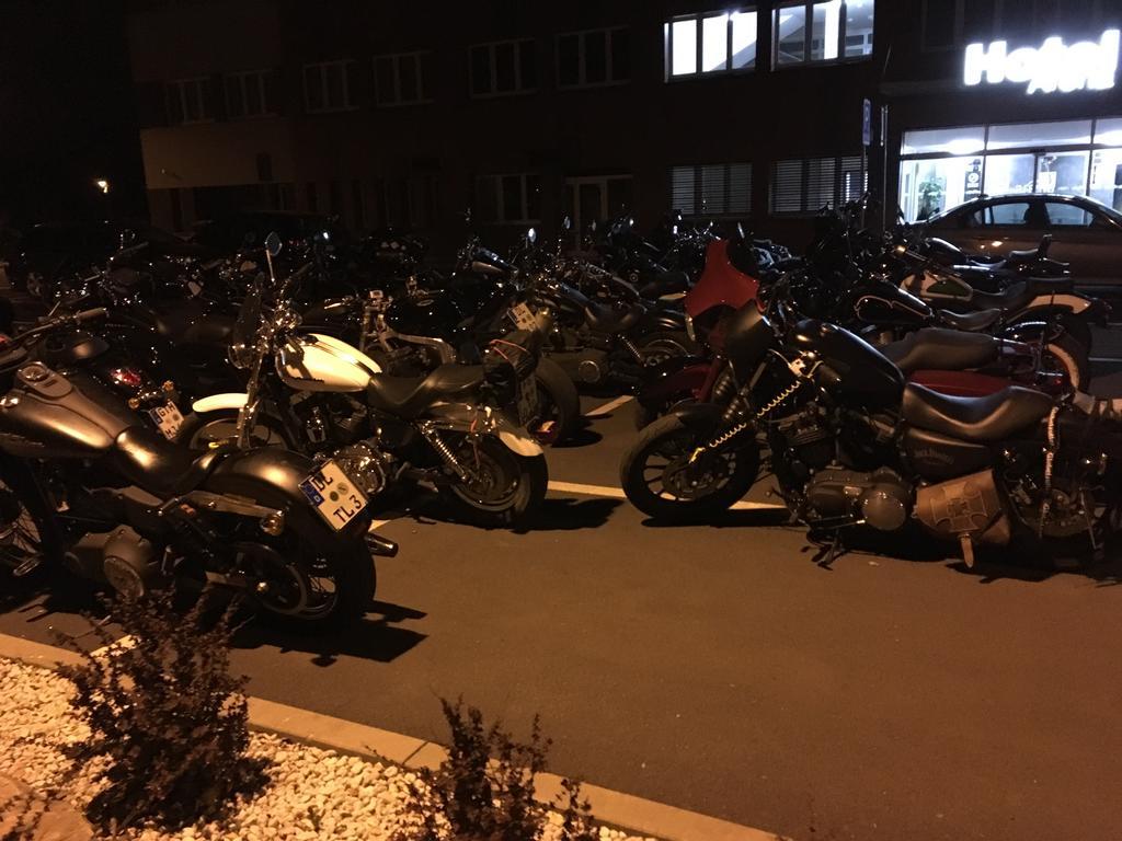 Hotel Arena Chomutov Eksteriør bilde