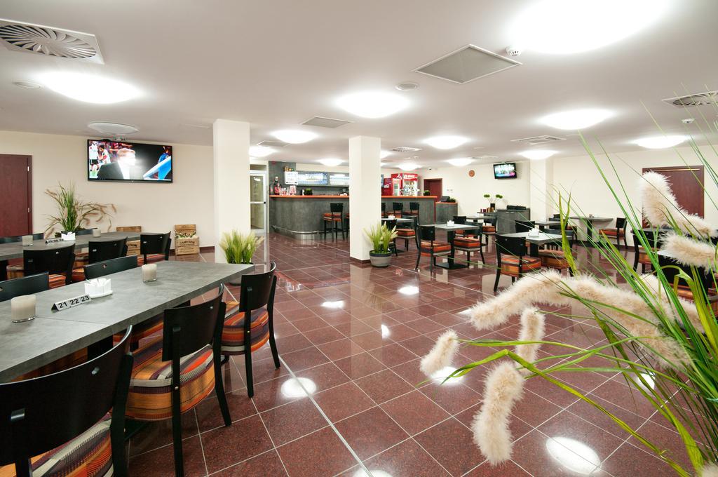 Hotel Arena Chomutov Eksteriør bilde