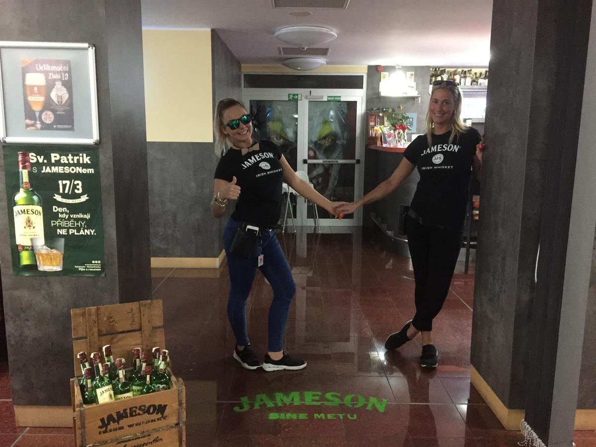 Hotel Arena Chomutov Eksteriør bilde