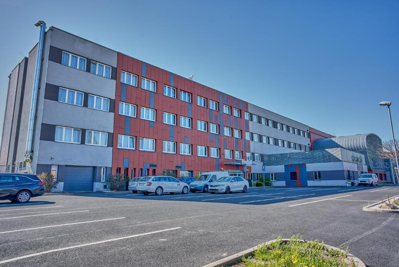 Hotel Arena Chomutov Eksteriør bilde