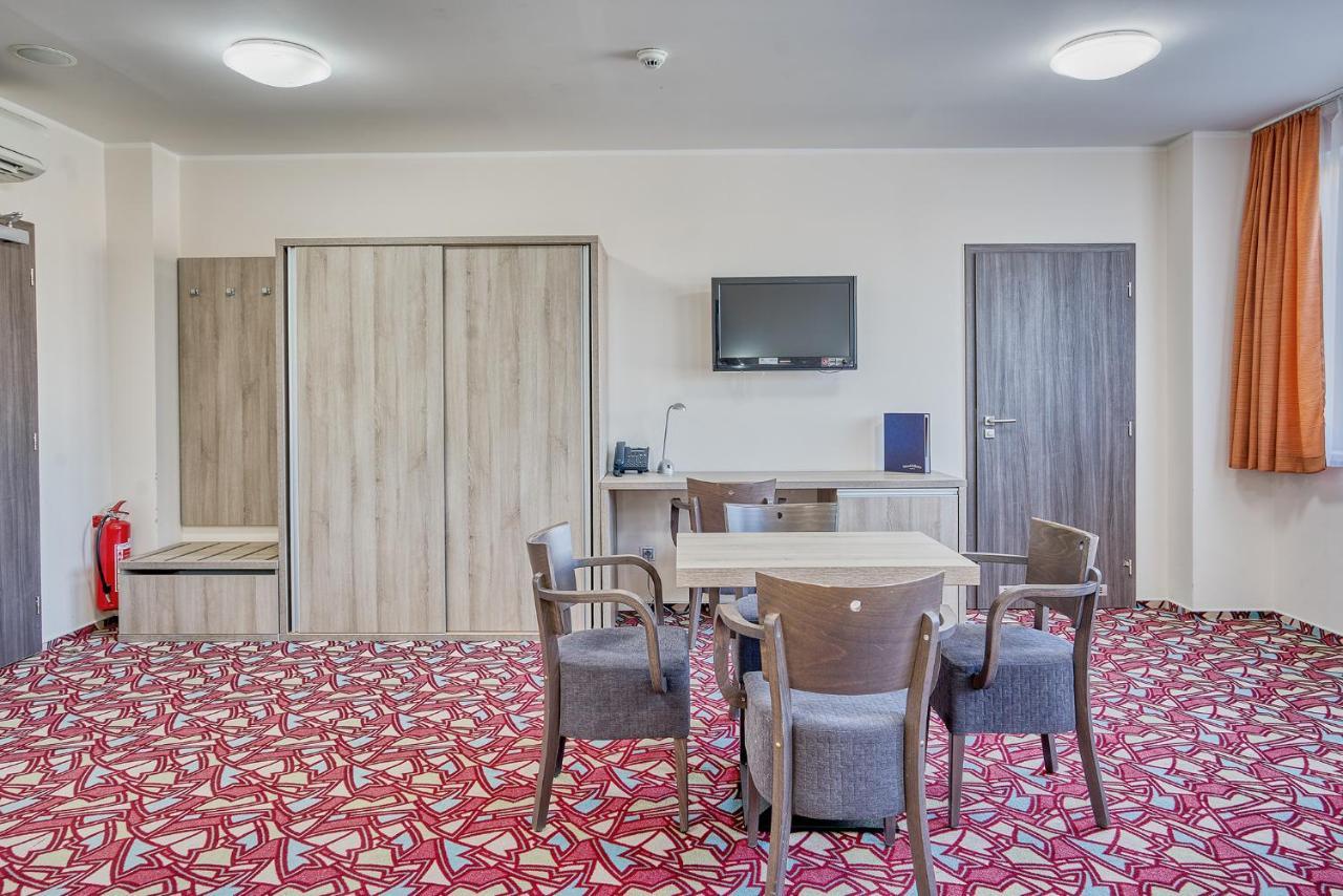 Hotel Arena Chomutov Eksteriør bilde