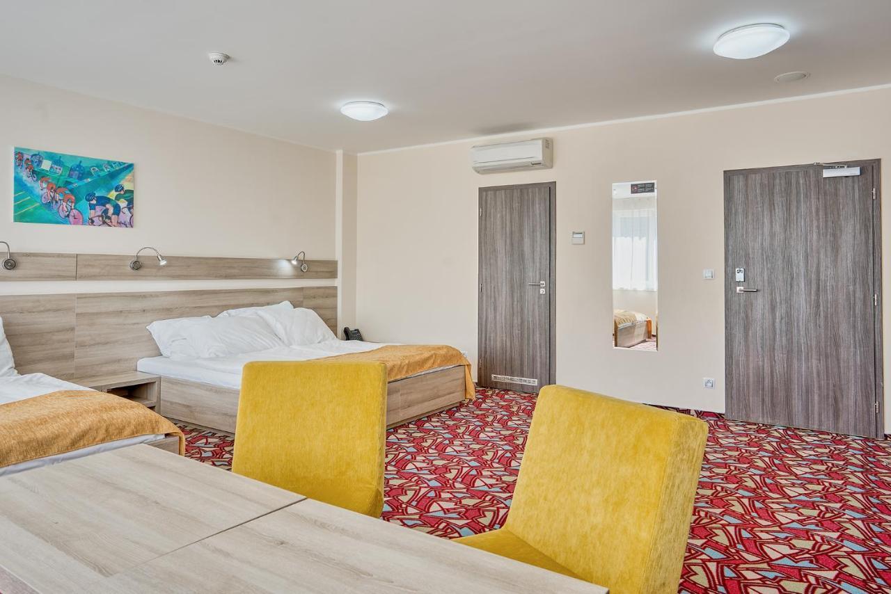 Hotel Arena Chomutov Eksteriør bilde
