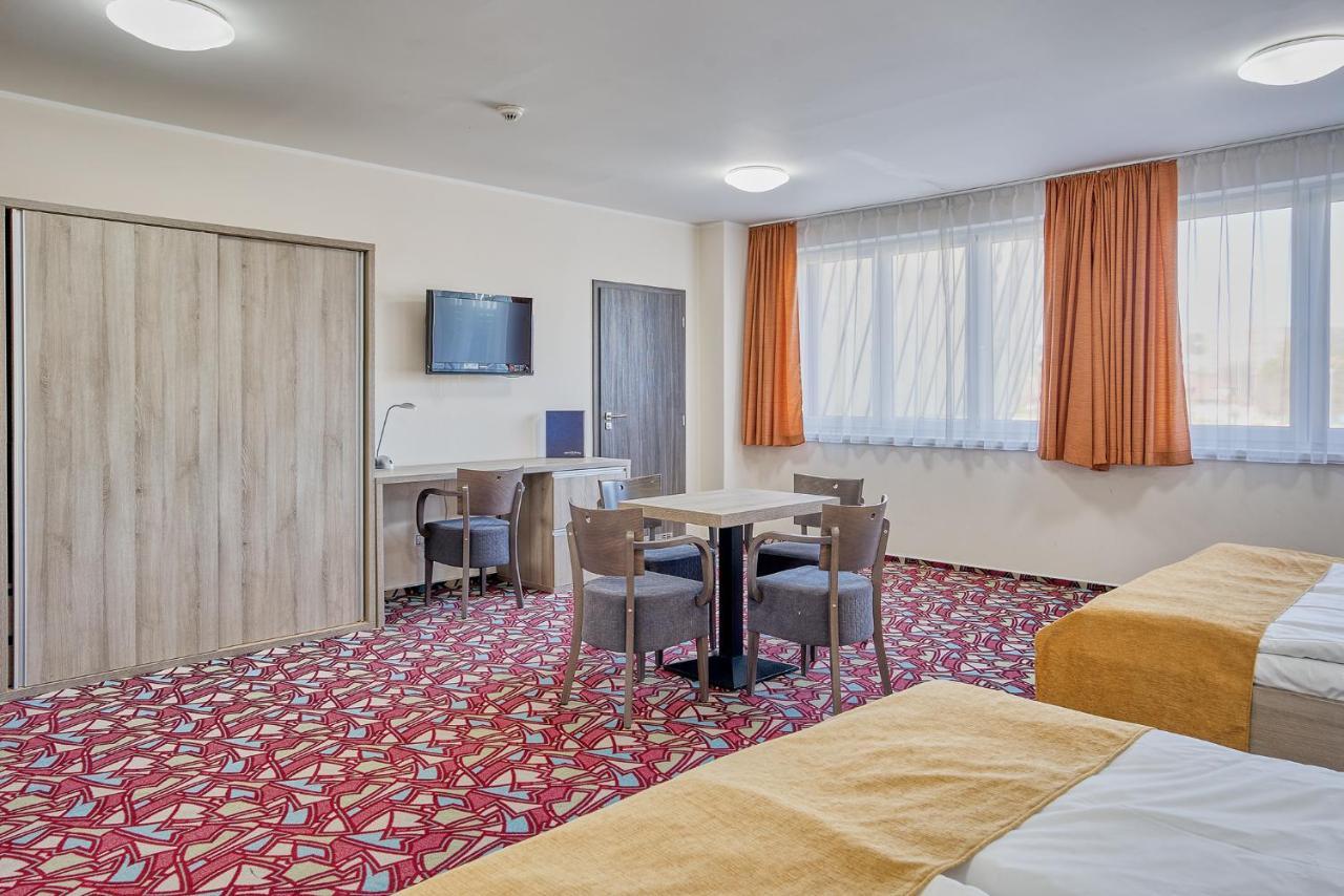 Hotel Arena Chomutov Eksteriør bilde