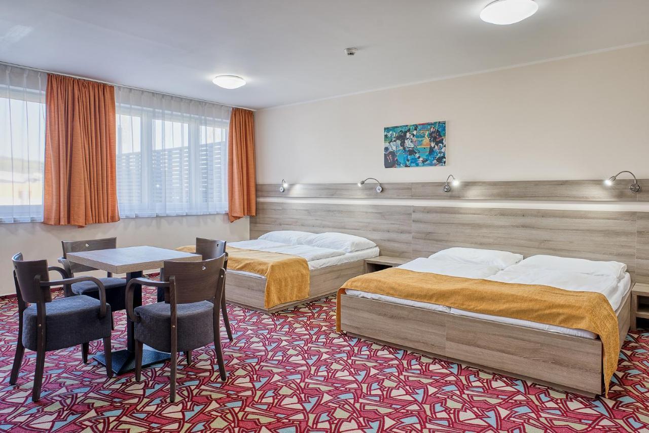 Hotel Arena Chomutov Eksteriør bilde